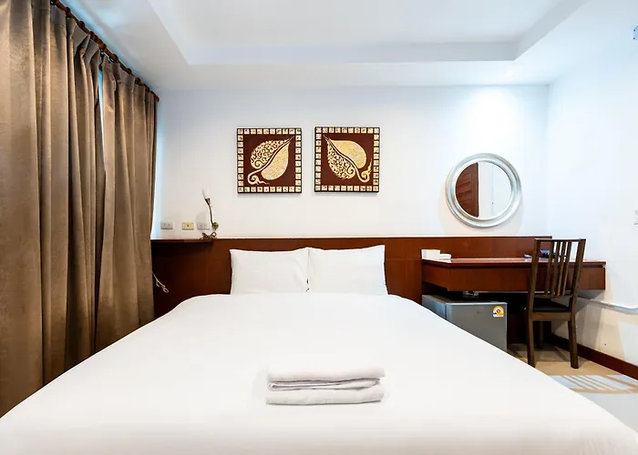 Apartment Yon Sukhumvit 4 Bts Nana Bangkok