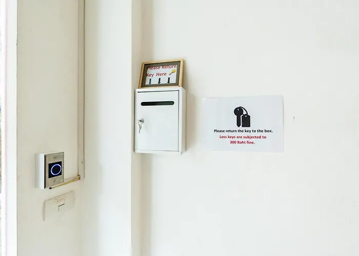 Yon Sukhumvit 4 Bts Nana Apartment Bangkok