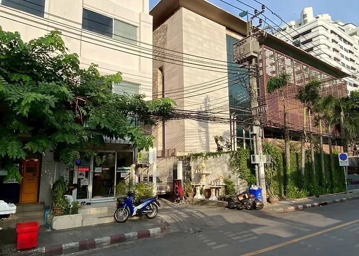 Yon Sukhumvit 4 Bts Nana Apartment